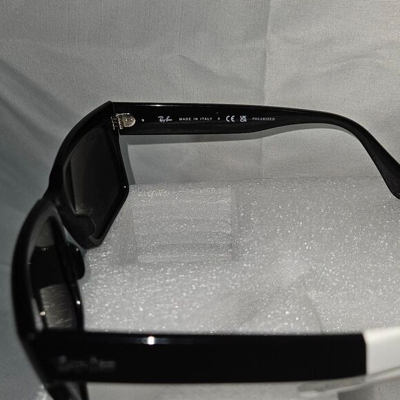 Ray-Ban P Invernes(54-18) Sunglasses Made in Italy Unisex Polarized color: Black - Picture 3 of 4